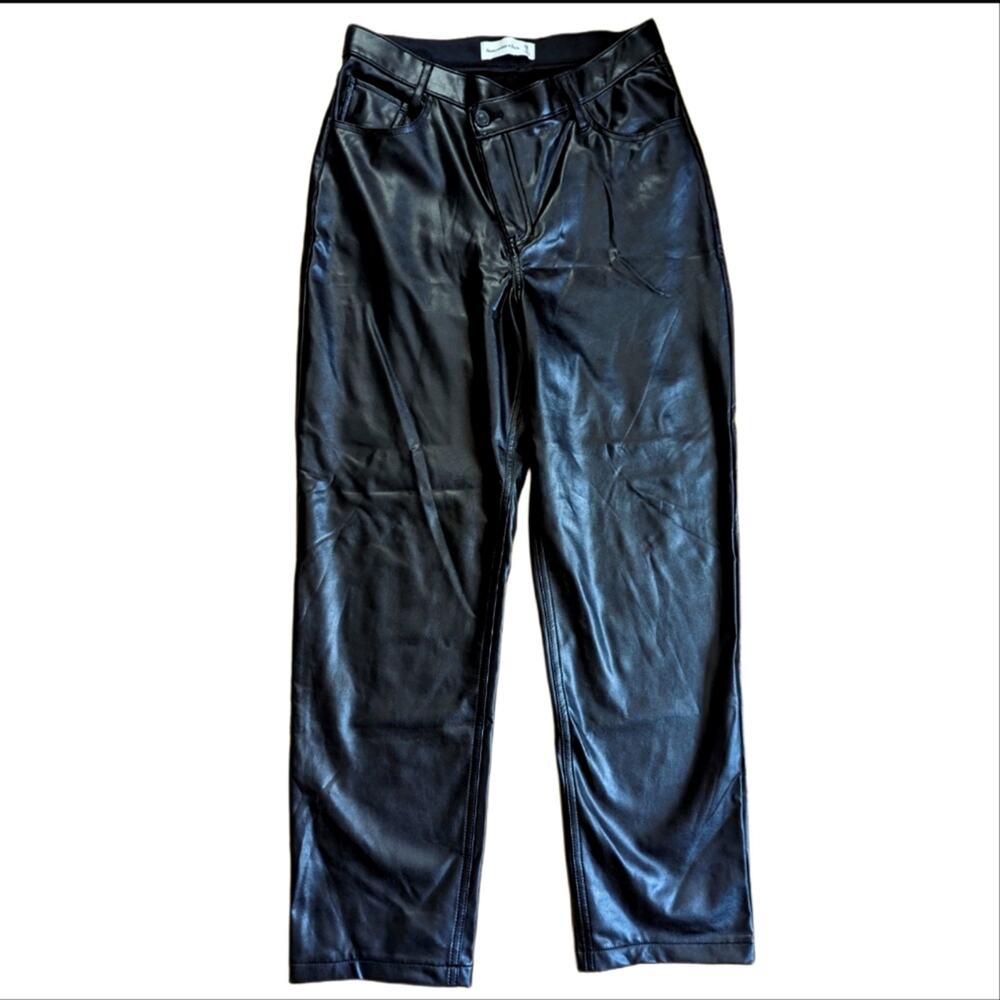 Abercrombie & Fitch Crossover Waist High Rise Vegan Leather 90s Straight Pants